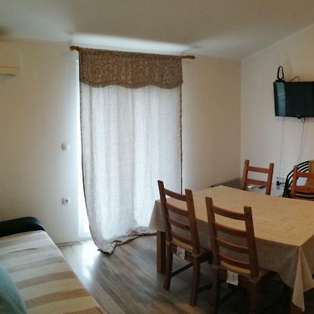 Apartments Sadina 스크라딘 외부 사진