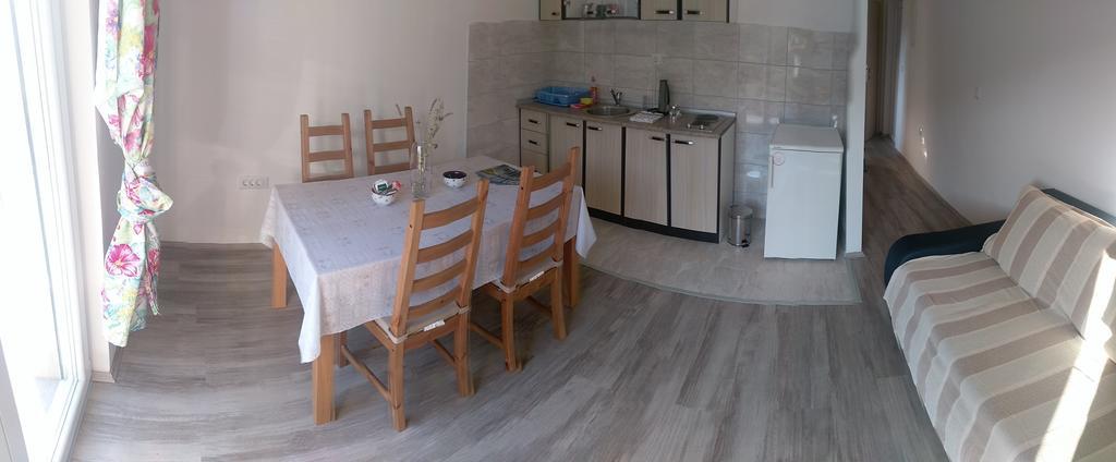 Apartments Sadina 스크라딘 외부 사진