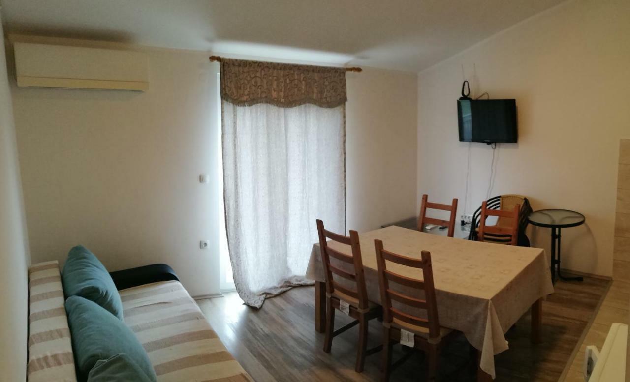 Apartments Sadina 스크라딘 외부 사진