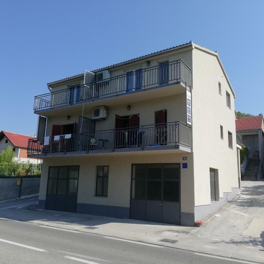 Apartments Sadina 스크라딘 외부 사진